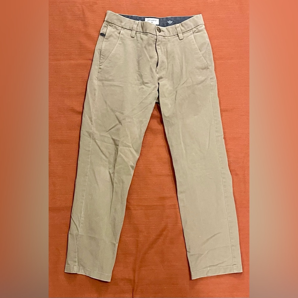 Men’s Slim Tapered Dockers Size 28 x 30 Khakis